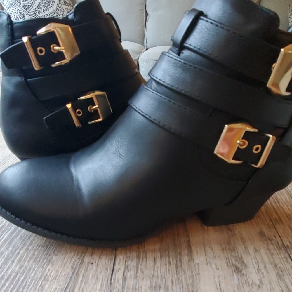 Black ankle booties